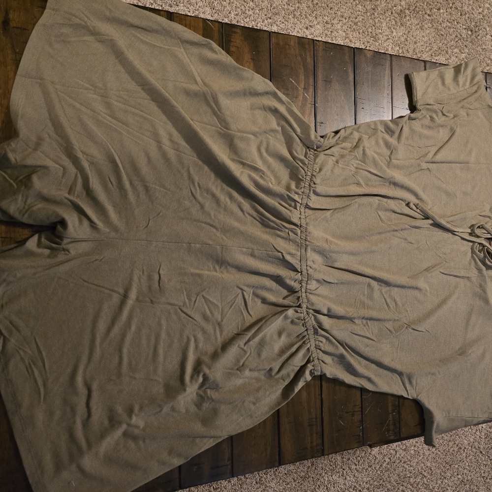 Zenana NWOT Romper Olive Green with pockets - Picture 5 of 7